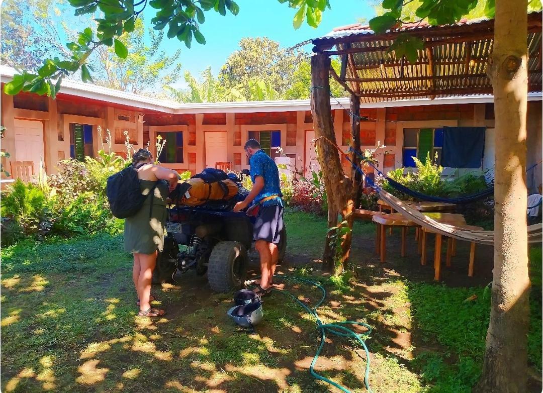 Rustic House Hostel Moyogalpa Extérieur photo